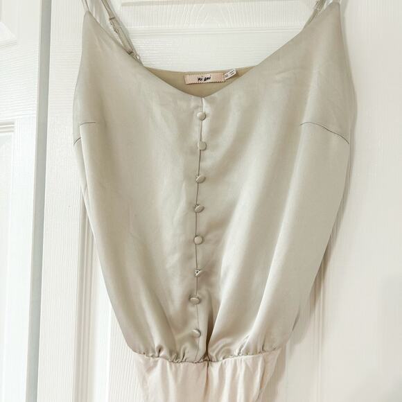 Francesca’s Mi Ami Champagne Satin Button Front Bodysuit Women’s Size XS - Picture 4 of 9